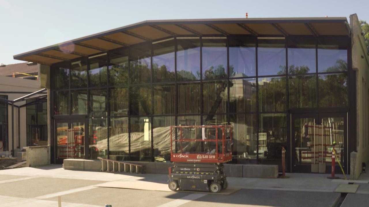 Photo of the UC Davis Graduate Center construction site